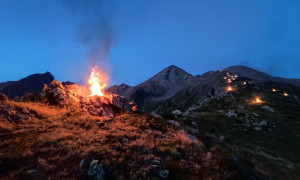 Anzünden, Rückblick