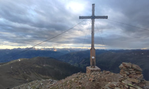 Gipfelsieg, Blick nach Außervillgraten Gipfelsieg, Blick nach Außervillgraten