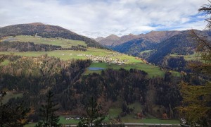 Bergtou Feuer am Bichl - Aufstieg, Blick nach Assling