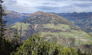 Bergtou Feuer am Bichl - Abstieg, Arnhörner im Hintergrund