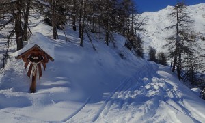 Skitour Althaus - Wegkreuz bei der Brandalm