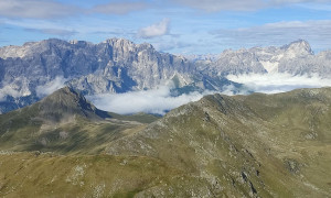 Bergtour Pfannspitze - Gipfelsieg, Blick zu den Sextener Dolomiten