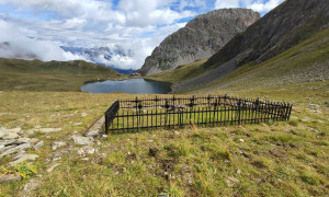 Bergtour Pfannspitze - Abstieg, beim Kriegerfriedhof