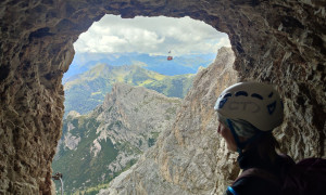 Klettersteig Col dei Bos, Lagazuoi - Abstieg im Tunnel Klettersteig Col dei Bos, Lagazuoi - Abstieg im Tunnel