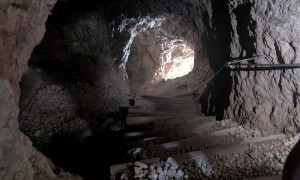 Klettersteig Col dei Bos, Lagazuoi - Abstieg im Tunnel Klettersteig Col dei Bos, Lagazuoi - Abstieg im Tunnel
