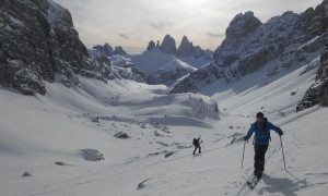 Skitour Hochebenkofel - Aufstieg, Rückblick Schwabenalpenkopf und Zinnen 