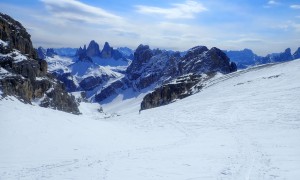 Skitour Hochebenkofel - Aufstieg, Rückblick Zinnen 