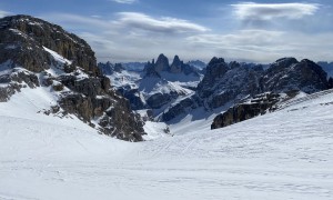Skitour Hochebenkofel - Aufstieg, Rückblick Zinnen 