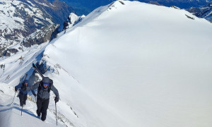 Skihochtour Johannisberg - Gipfelsieg, Blick zum Hohen Riffl