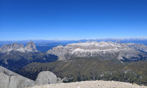 Hochtour Marmolata - Aufstieg, Blick zur Langkofelgruppe und Sella-Stock Hochtour Marmolata - Aufstieg, Blick zur Langkofelgruppe und Sella-Stock