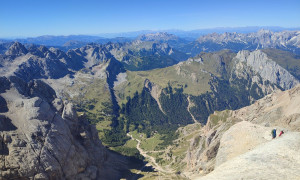 Hochtour Marmolata - Grataufstieg, Blick zu Latemar und Rosengarten Hochtour Marmolata - Grataufstieg, Blick zu Latemar und Rosengarten