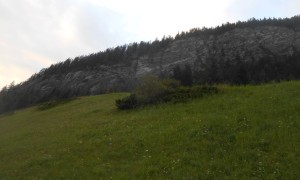 Klettersteig Stafflacher Wand - beim Einstiegsweg Blick zur Wand