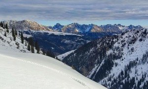 Skitour Spitzköfele - Aufstieg, Blick zu den Lienzer Dolomiten Skitour Spitzköfele - Aufstieg, Blick zu den Lienzer Dolomiten