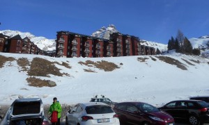 Skihochtour Breithorn - Start Parkplatz Cervinia mit Blick zum Matterhorn Skihochtour Breithorn - Start Parkplatz Cervinia mit Blick zum Matterhorn