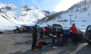 Skihochtour Breithorn - Start Parkplatz Cervinia mit Blick zum Plan Maison Skihochtour Breithorn - Start Parkplatz Cervinia mit Blick zum Plan Maison