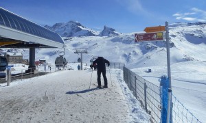 Skihochtour Breithorn - beim Skifahren Blick zum Breithorn & Kleinmatterhorn Skihochtour Breithorn - beim Skifahren Blick zum Breithorn & Kleinmatterhorn