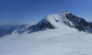 Skitour Zuckerhütl - Blick zum Wilder Pfaff