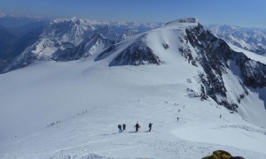 Skitour Zuckerhütl - beim Skidepot