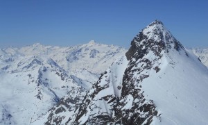 Skitour Zuckerhütl - Blick zur Weißkugel, Wildspitze und Zuckerhütl