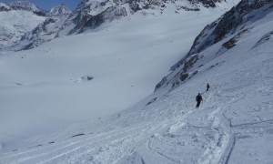 Skitour Zuckerhütl - Abfahrt über den Sulzenauferner