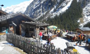 Skitour Zuckerhütl - Ziel Grawa Alm