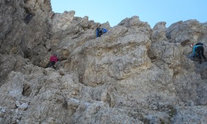 Bergtour Sassongher - kurze seilversicherte Stelle