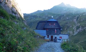 Etappe 2 - Morgenstimmung Wolayerseehütte