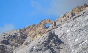 Bergtour Dürrenstein - Plätzwiese, Blick zu einem Felsloch