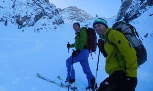 Skitour Großer Rosskopf - Aufstieg Schadebachtal mit Gipfelblick