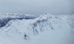 Skitour Hinterbergkofel - Blick zur Edelweißknopf, Hintergrund Dolomiten