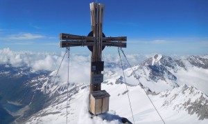 Skihochtour Möselekopf - Gipfelsieg mit Neves-Stausee und Weißzint
