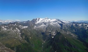 Bergtour Wurmaulspitze - Blick zu Hochferner, Hochfeiler und Weißzint
