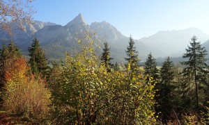 Bergtour Daniel - Abstieg mit Blick zur Sonnenspitze