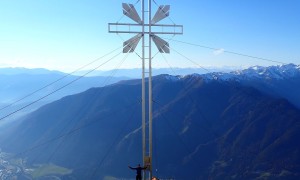 Bergtour Bloßberg - 15m hohes Gipfelkreuz