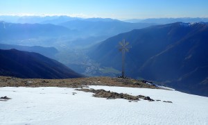 Bergtour Bloßberg - Blick Richtung Gais und Bruneck, links Kronplatz