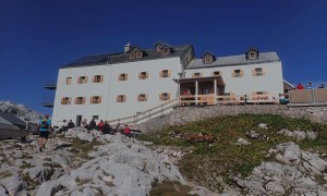 Bergtour Schönfeldspitze - Abstieg, Rückblick Riemannhaus, Ramseider Scharte