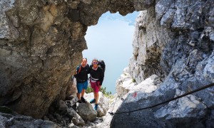 Bergtour Traunstein - Abstieg Naturfreundesteig, Felsenfenster