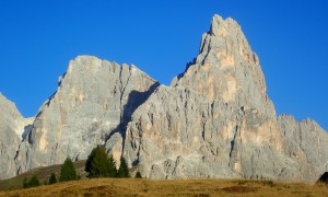 Klettersteig Pala & Vezzana - Rückblick beim Passo Rolle, Vezzana links und Pala rechts