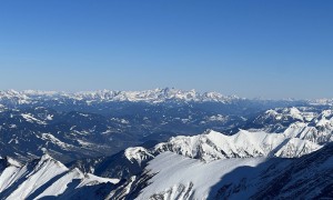 Skihochtour Kitzsteinhorn - Gipfelsieg, Blick Richtung Dachstein