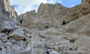 Bergtour Gamsalplspitze - Aufstieg Schuttrinne, hier rechts halten