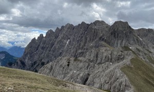 Bergtour Gamsalplspitze - Blick zu den Spitzkofeltürmen, Kühbodenspitze und Rauchbichl