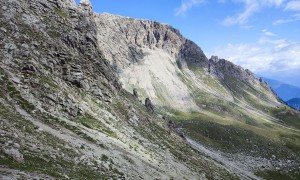 Bergtour Kreuzkofel - Blick zur Linderhütte mit Spitzkofel