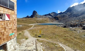 Bergtour Finsterkarspitze - bei der Reichenbergerhütte mit Gösleswand und Gipfelblick