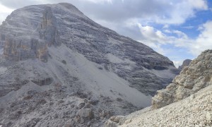 Klettersteig Tofana di Dentro - Schotterpiste zur Cantore, Blick zur Tofana di Rozes