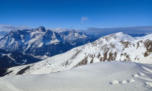Skitour Hollbrucker Kreuz - Aufstieg beim Karnischen Kamm, mit Blick zur Dreischusterspitze