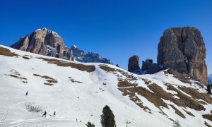 Skitour Nuvolau - Aufstieg, Blick zur Tofana di Rozes und Cinque Torri