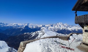 Skitour Nuvolau - Gipfelsieg mit Blick zur Marmolata