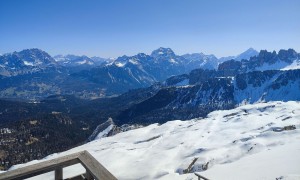 Skitour Nuvolau - Gipfelsieg mit Blick zum Cristallo, Sorapis und Antelao