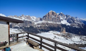 Skitour Nuvolau - Gipfelsieg mit Blick zu den Tofanen