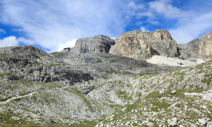 Klettersteig Boeseekofel - Zustieg, Blick zur Franz Kostner Hütte